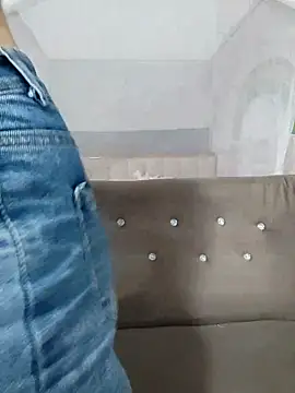 I AM NOT A SLUT online show from 5, 3, 2025