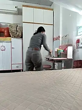 I AM NOT A SLUT online show from 4, 3, 2026