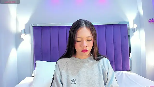 Snapshot of SaraRiley chatting on 21, 10, 2025 SaraRiley online show from 21, 10, 2025