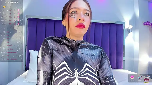 Snapshot of SaraRiley chatting on 31, 10, 2025 SaraRiley online show from 31, 10, 2025