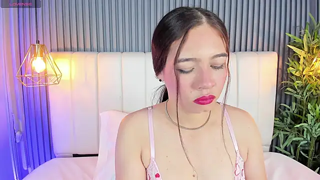 Snapshot of SaraRiley chatting on 13, 11, 2025 SaraRiley online show from 13, 11, 2025