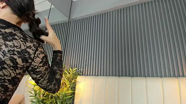 SaraRiley online show from 14, 12, 2025