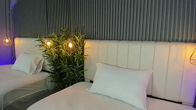 Snapshot of SaraRiley chatting on 26, 11, 2025 SaraRiley online show from 26, 11, 2025