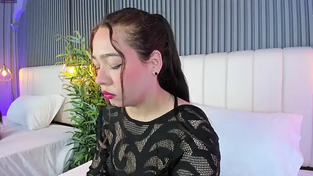 SaraRiley online show from 17, 12, 2025