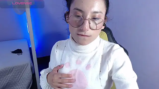little  amy  online show from 21, 3, 2025