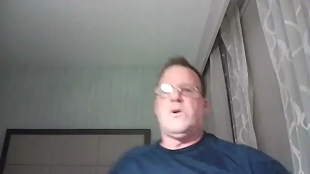 Snapshot of Cockrub1 chatting on 5, 11, 2025 Cockrub1 online show from 5, 11, 2025