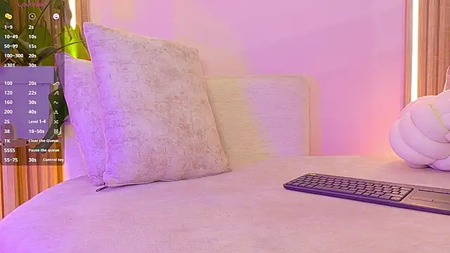 Snapshot of alison_collins chatting on 2, 11, 2025 alison collins online show from 2, 11, 2025