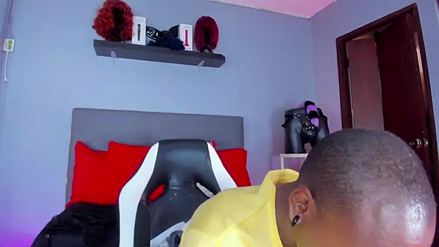 Snapshot of Coco_Kiss chatting on 26, 11, 2025 Coco Kiss online show from 26, 11, 2025