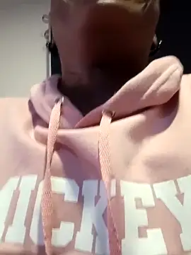 Snapshot of Coco_Kiss chatting on 27, 10, 2025 Coco Kiss online show from 27, 10, 2025