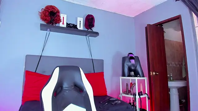 Snapshot of Coco_Kiss chatting on 1, 11, 2025 Coco Kiss online show from 1, 11, 2025