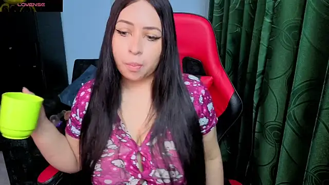 charlotee lovee69 online show from 14, 4, 2026