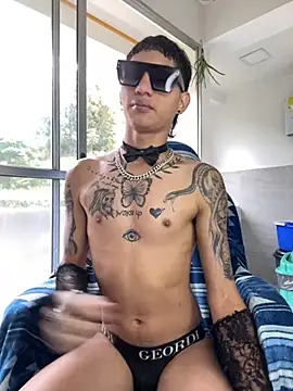 Snapshot of Hardcockboysxxx chatting on 23, 11, 2025 Hardcockboysxxx online show from 23, 11, 2025