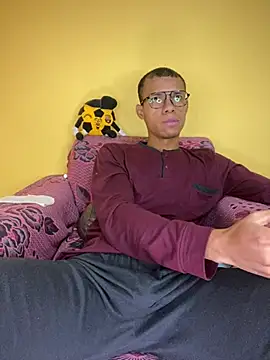 MoiseXxx 777 online show from 18, 3, 2025