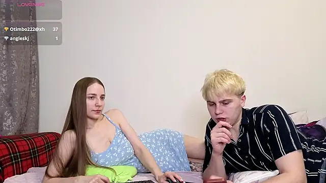 Emily and Ilumi online show from 18, 1, 2026