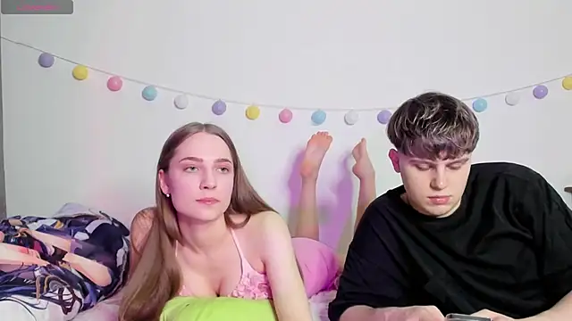 Emily and Ilumi online show from 4, 1, 2025