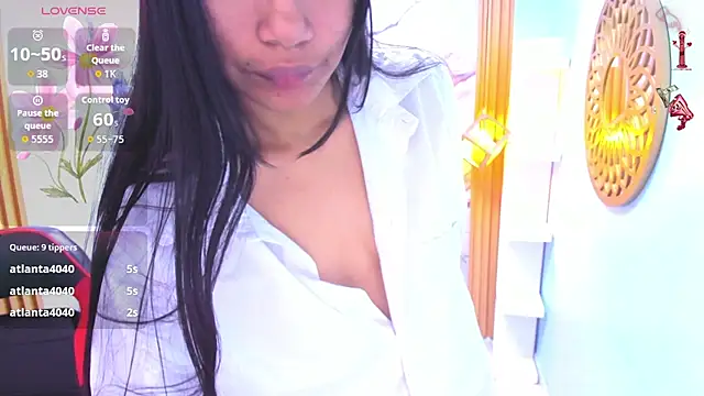 Snapshot of MILEY_JOAS2 chatting on 8, 11, 2025 MILEY JOAS2 online show from 8, 11, 2025