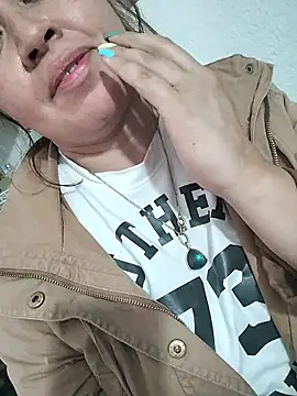 Snapshot of isabellacen chatting on 16, 10, 2025 isabellacen online show from 16, 10, 2025