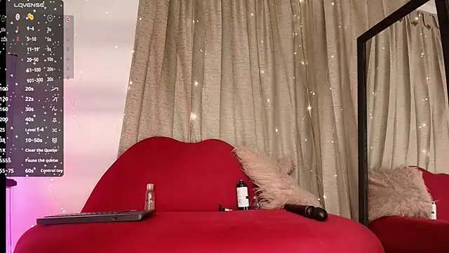 Natasha Wilde  online show from 15, 4, 2026