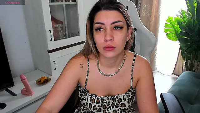 EveEvian online show from 12, 3, 2025