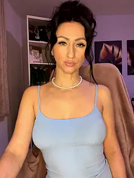 KatyEvanss online show from 14, 10, 2025