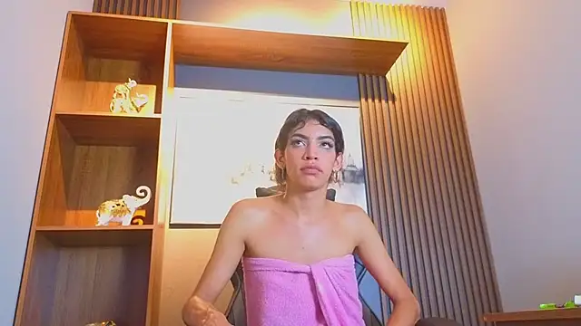 Alahia Rodriguez online show from 1, 5, 2026
