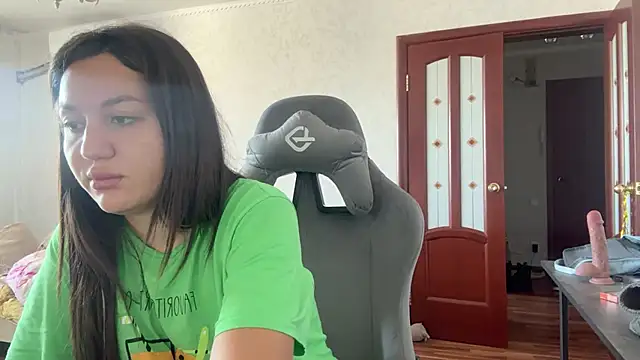 Snapshot of Nelly_Fischer chatting on 18, 2, 2025 Nelly Fischer online show from 18, 2, 2025