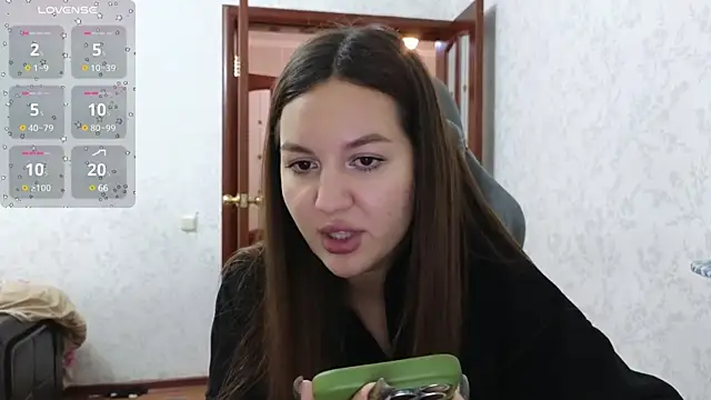 Snapshot of Nelly_Fischer chatting on 8, 1, 2025 Nelly Fischer online show from 8, 1, 2025