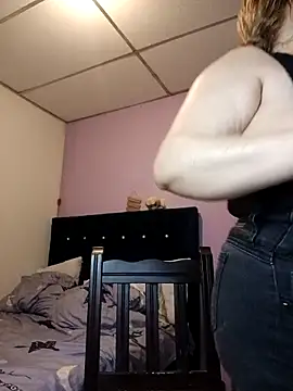 EllisW8 online show from 10, 4, 2026