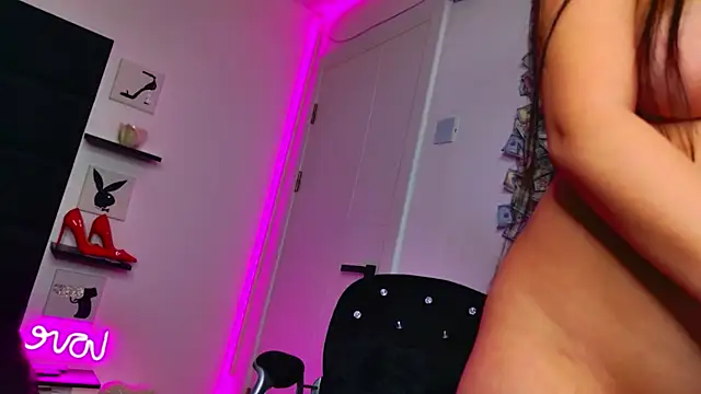 MissAmeliaa online show from 2, 5, 2026