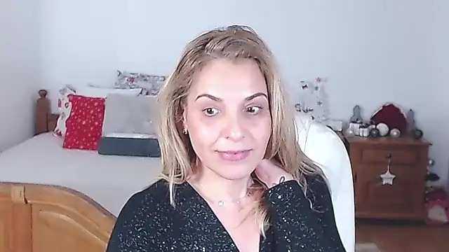 evamaria2024 online show from 16, 12, 2024