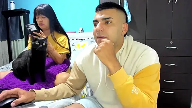 2ScarletandRyan8 online show from 8, 11, 2025