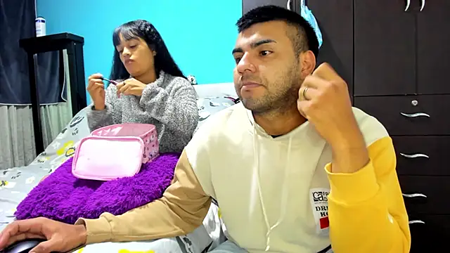 2ScarletandRyan8 online show from 6, 11, 2025