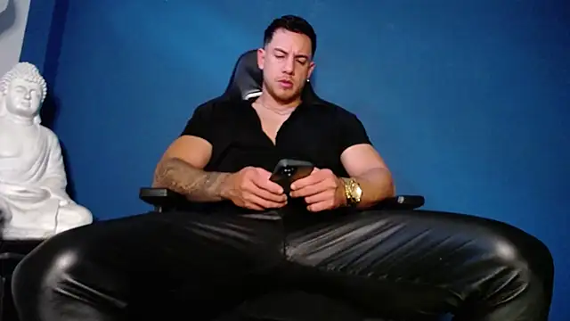 Snapshot of Maxxxpowerful chatting on 3, 11, 2025 Maxxxpowerful online show from 3, 11, 2025