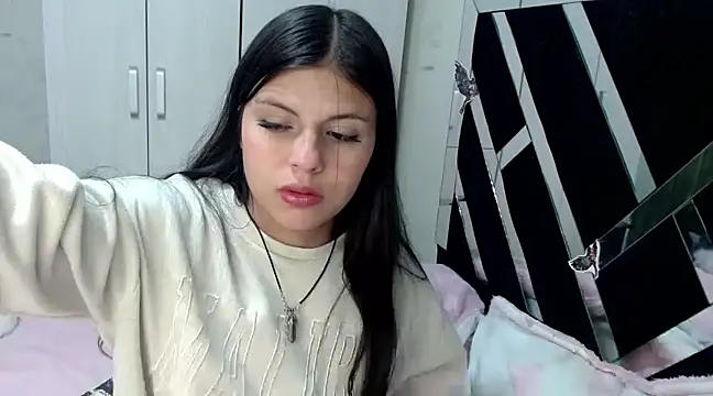 Snapshot of katery_wok11 chatting on 5, 3, 2025 katery wok11 online show from 5, 3, 2025