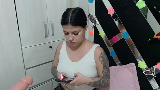 Snapshot of katery_wok11 chatting on 23, 9, 2025 katery wok11 online show from 23, 9, 2025