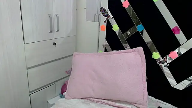 katery wok11 online show from 13, 11, 2025