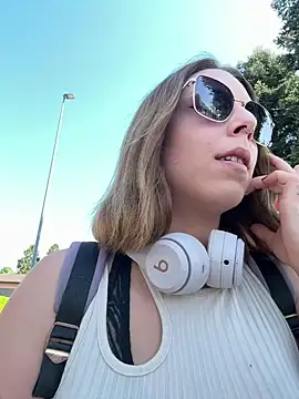 Mia Railey online show from 24, 4, 2026