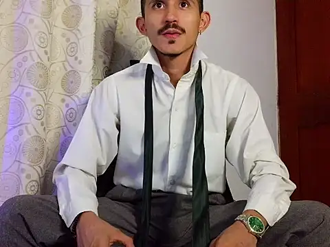 Snapshot of HomeAloneK chatting on 4, 5, 2026 HomeAloneK online show from 4, 5, 2026