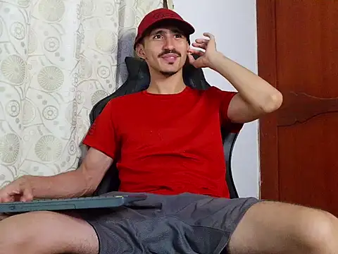 Snapshot of HomeAloneK chatting on 30, 4, 2026 HomeAloneK online show from 30, 4, 2026