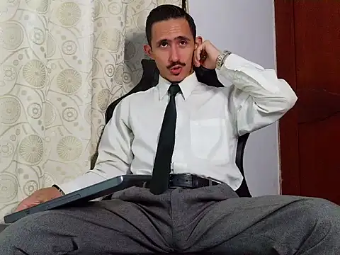 Snapshot of HomeAloneK chatting on 12, 5, 2026 HomeAloneK online show from 12, 5, 2026