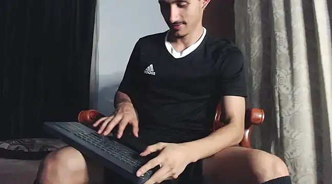 HomeAloneK online show from 17, 2, 2025