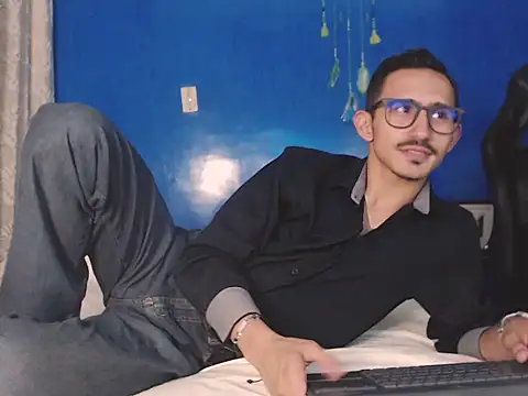 HomeAloneK online show from 26, 10, 2025