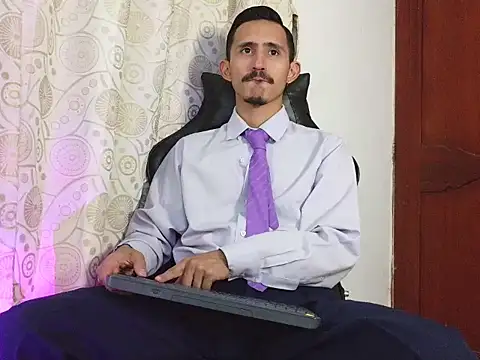 Snapshot of HomeAloneK chatting on 14, 4, 2026 HomeAloneK online show from 14, 4, 2026