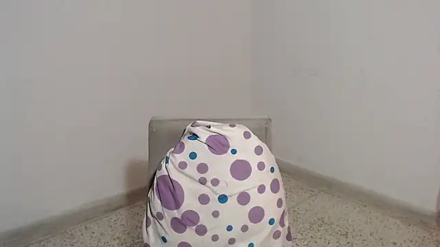 Snapshot of HugeDanex chatting on 29, 11, 2025 HugeDanex online show from 29, 11, 2025