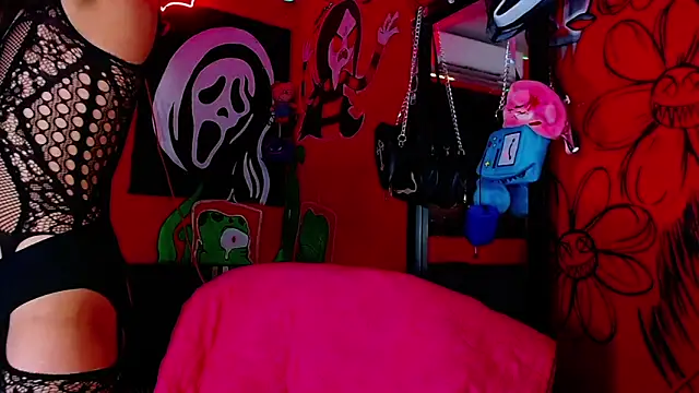 HugeDanex online show from 19, 2, 2026