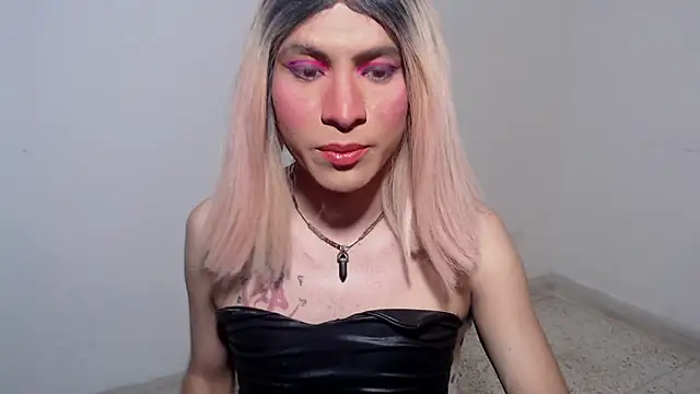 Snapshot of HugeDanex chatting on 25, 11, 2025 HugeDanex online show from 25, 11, 2025