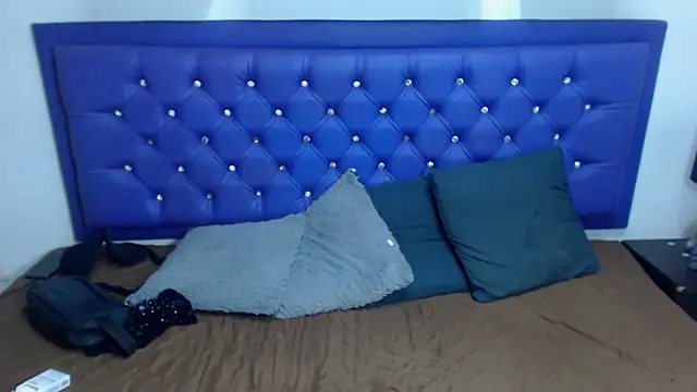 Snapshot of kiwii_nasty chatting on 21, 10, 2025 kiwii nasty online show from 21, 10, 2025