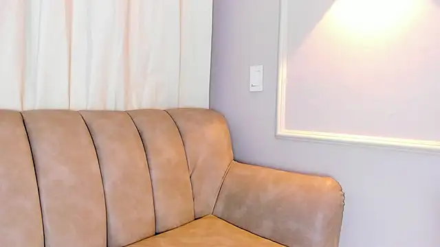 Lia walton online show from 11, 2, 2025