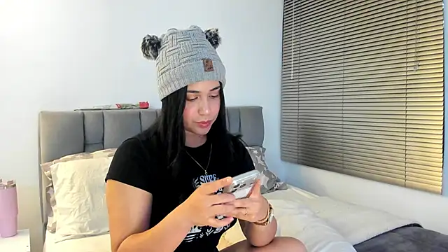 Gigi-bom online show from 10, 3, 2026