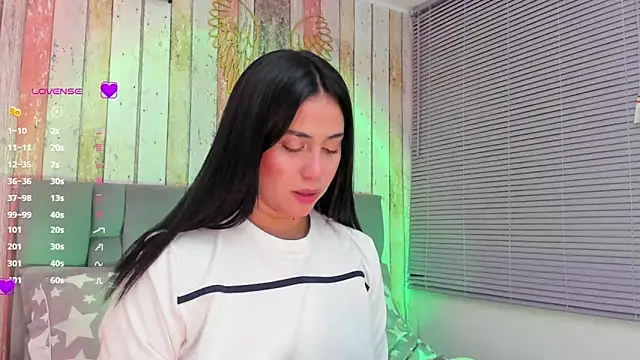 Gigi-bom online show from 8, 2, 2025